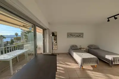 Image de Studio Proche Plage et Commerces - Climatisé, Parking, Wi-Fi