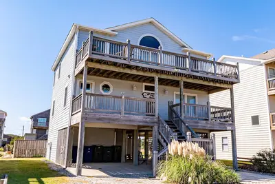 Image de K1471 Bécasseau de Mullen. Semi-Oceanfront, 4 Bd, piscine, 150 mètres de la plage