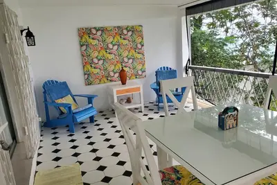 Image de Best Balcony On the Beach! \nBeachfront at It’s Best! \n