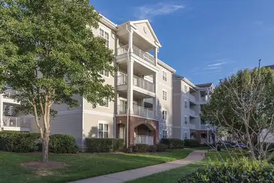 Image de Le meilleur complexe moderne de musique country de Grand Ole Opry et du centre de conventions avec de nombreux équipements