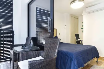 Image de Balcon, bain à remous, une chambre à coucher, temps partiel, portier