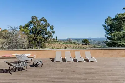 Image de Loft d'architecte 5* au coeur des vignes avec terrasse ensoleillée