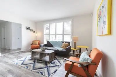 Image de ❤ Vibrant ColourPop House [2 Chambres | 1 Bain]