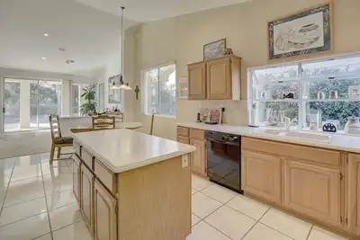 Image de Sun Lakes Resort Style 55 + Active Adult Lake View Home Golf Swimming Tennis et plus encore!