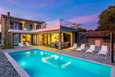 Image de Magnifique maison de 4 chambres à Lun