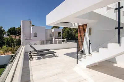 Maison confortable de 5 chambres à.