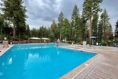 Image de Nouveau - Maison de ville Aspen Grove 3 Br à Northstar avec Hoa