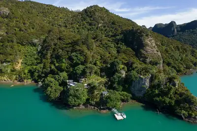 Image de «Kiwi Lodge» - une belle cabane rustique isolée