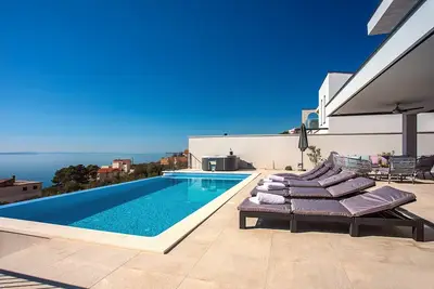 Image de Villa Nano - Private heated 32 sqm infinity pool, a jacuzzi, amazing sea views