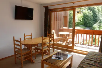 Image de Appartement 2 pièces avec Piscine, WiFi et Garage à Méribel Centre