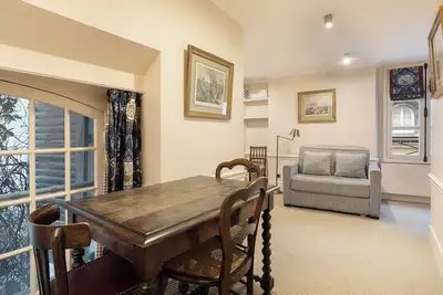 Image de A French Chic Apartment in Saint Germain