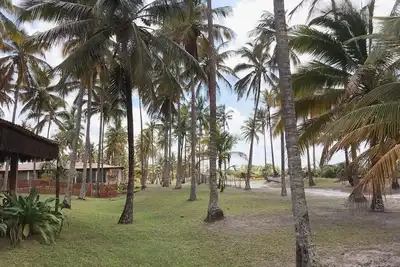 Image de maison en bord de mer avec une excellente structure pour les loisirs en famille