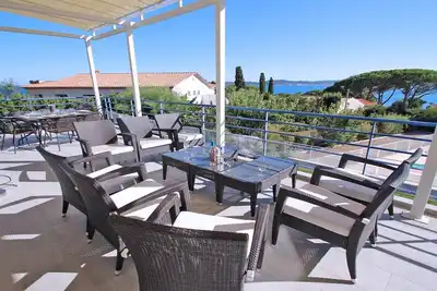 Image de Appartement T4 - 6 personnes - Vue mer - Climatisation - Wifi - Piscine résidence - Sainte. . .