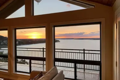 Image de Highview Shores - Meilleure Vue Sur Le Lac! ! ! !