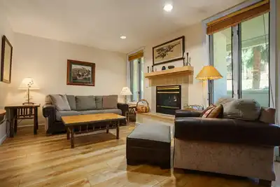 Image de Développement de condos Creekside avec proximité de la télécabine