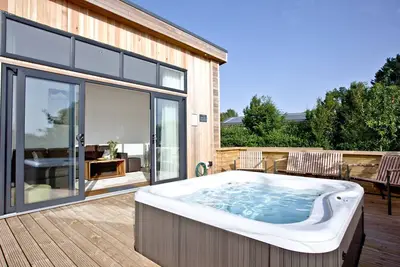 Image de Un pavillon qui peut accueillir 4 personnes dans 2 chambres