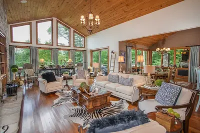 Image de Accueil de luxe à Linville Ridge, suites 4br, vues, bain à remous, près des pistes de Sugar Mtn