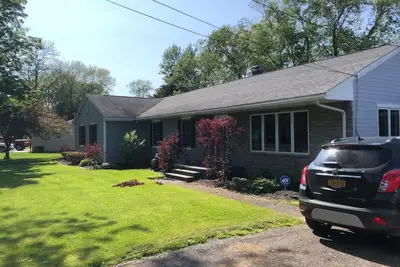 Image de À quelques pas des plages du lac Érié 4br, 3ba Belle maison