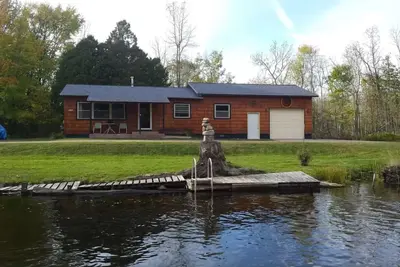 Image de Directement sur la rivière et près du lac Supérieur