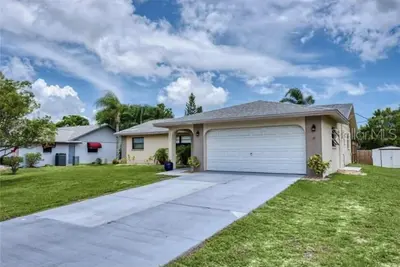 Image de Beautiful Beach Home, Lake View, Quiet Culdesac, à 4, 8 km de Siesta Key Beach