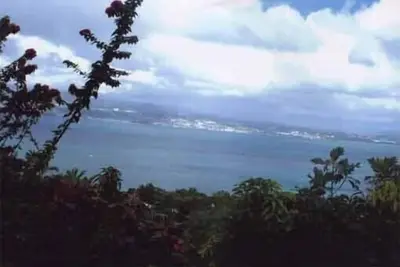 Image de Vous offre une vue panoramique exceptionnelle sur la baie de Fort de France