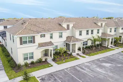Image de Belle maison de 4 chambres à coucher, piscine privée, communauté fermée, une connexion Wi-Fi gratuite
