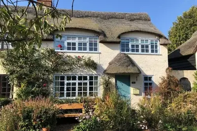 Image de Belle chaumière du milieu du siècle dans la plus jolie partie de Winterton-on-Sea.