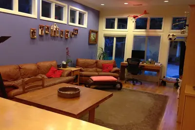 Image de Maison haut de gamme dans la nature de la vallée de Portola près de Stanford \/ 280-4bd \/ 2ba \/ Pool \/ Hottub