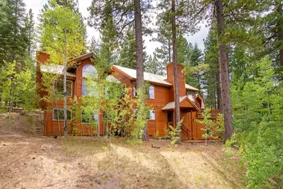 Image de Isolé Northstar Home avec vue sur la forêt!