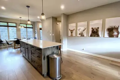 Image de Brand New Luxury 3 Bdrm Townhome Ski-In / Ski-Out