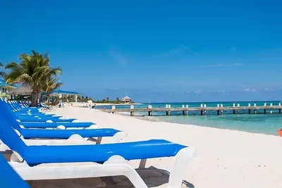Image de Beach Front Spectacular Full Ocean Views Semaine de Noël de Wyndham Reef