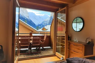 Bel appartement penthouse avec vue imprenable sur la vallée de Lauterbrunnnen