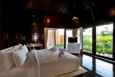 Image de Villa avec piscine privée donnant sur la rizière