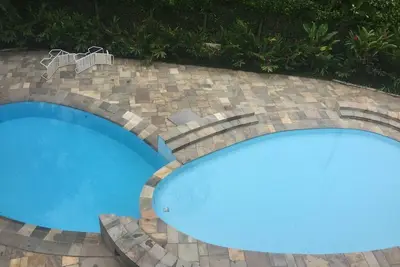 Image de Apt. avec piscine, Ă 200m de la plage d'Enseada-Ubatuba - pour 8 personnes