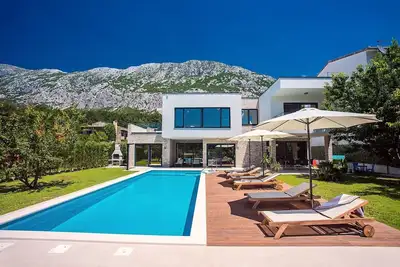 Image de Villa Agava pour 8 personnes, piscine chauffée, jacuzzi, sauna, salle de gym, 4 chambres en suite