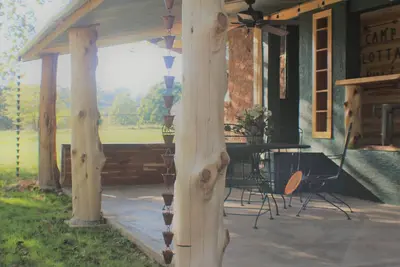 Image de Près de Branson Mo. Maison de style cabine privée et isolée. Wifi. la télé