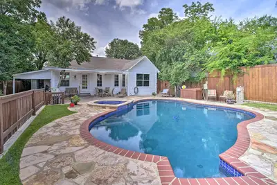 Image de Nouveau! Maison de San Antonio avec piscine privée, spa et grill