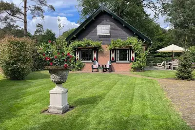 Image de Charming And Comfortable Lodge In A Quiet Area Of The Beautiful Cape Forests