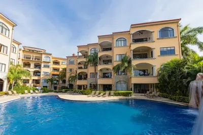 Image de Ocean View Condo au coeur de la ville! Étapes de la plage Sr6