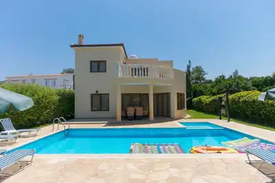 Image de Villa Tsikkos Ena: Front de mer, Piscine, Climatisation, Wifi