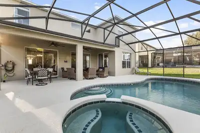 Image de 7 Br / 6 Ba Moins de 5 Miles à Disney - Nouveaux propriétaires!