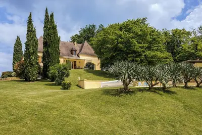 Image de Beynac, belle villa dans un emplacement parfait