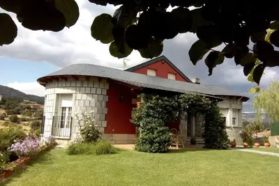 Maison rurale \"Entrepinos\". Idéal pour famille et groupes. Espace privé avec vue