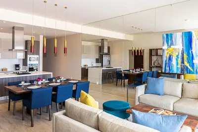 Image de Penthouse de luxe - Vue sur l'océan et piscine à débordement