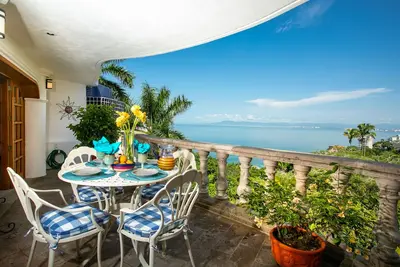 Image de Magnifique condo relaxant dans les prestigieuses Conchas de Chine