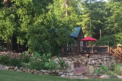 Image de Eagles Rise Cabin sur Sugar Creek avec bain Ă remous