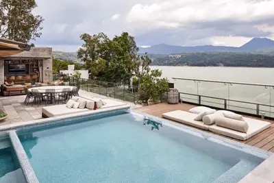 Image de Magnifique vue sur le lac, magnifiquement meublé, maison de 6 chambres, accès au lac