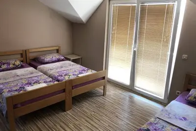 Image de Struga - Chambres \/ Dhoma \/ Sobi