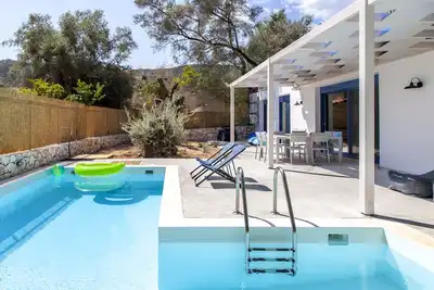 Image de Villa avec piscine privée près de la plage