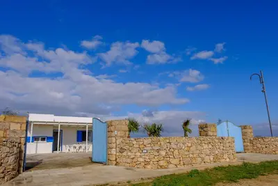 Image de Scénario unique! A quelques mètres de la mer dans la zone protégée de Punta Pizzo.